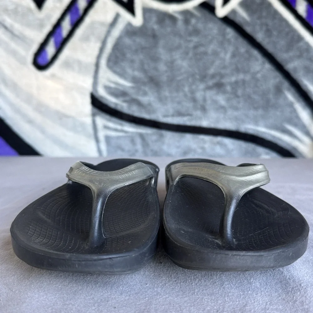 Size‎ M8/W10 - OOFOS OOriginal  Women's Slip On Thong Comfort Recovery Sandals